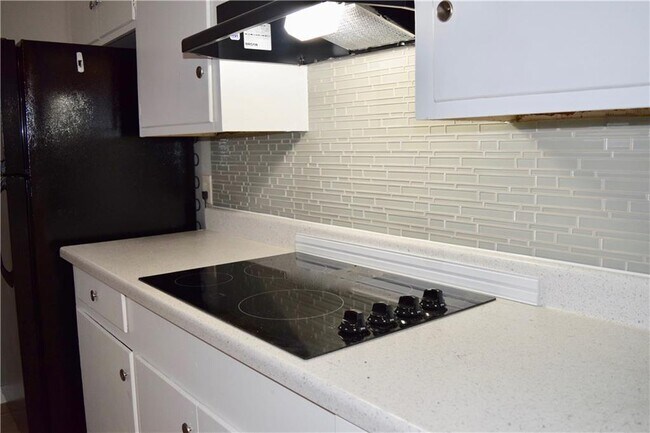 Foto del edificio - 607 Nelray Blvd
