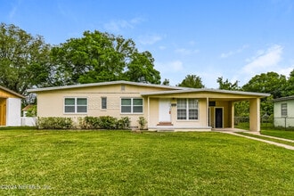 Building Photo - 6533 Burgundy Rd S
