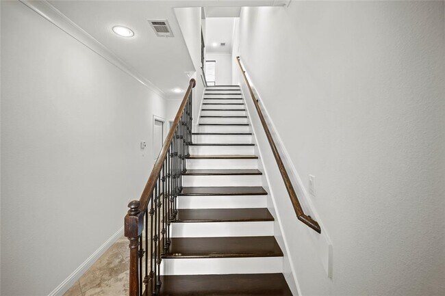 Building Photo - 5431 Kiam St