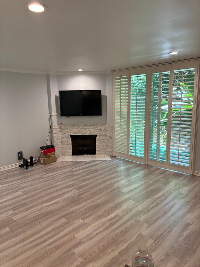 Foto del edificio - 6505 Green Valley Cir