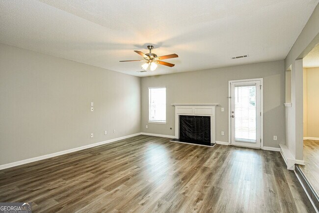 Building Photo - 6938 Foxmoor Way