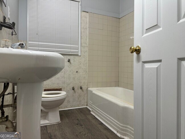 Foto del edificio - 4522 Ridge Dr