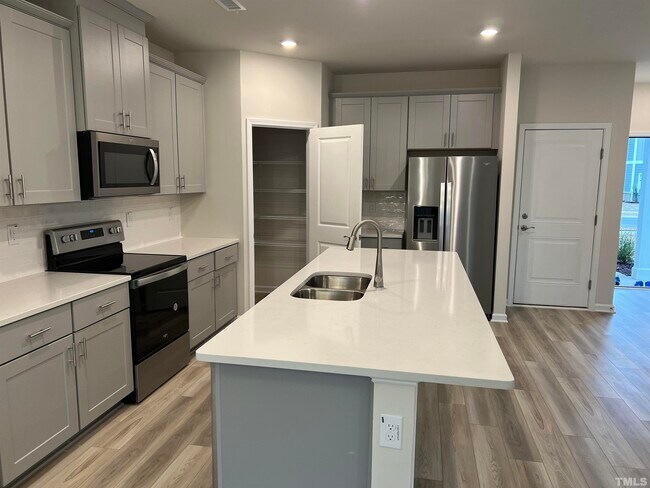 Foto del edificio - 920 Clearhaven Ln