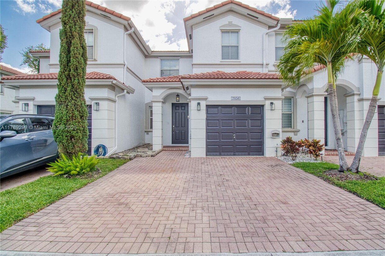 Primary Photo - 7856 NW 110th Ave