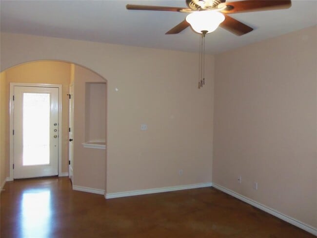 Foto del edificio - 10611 Lake Beach Dr