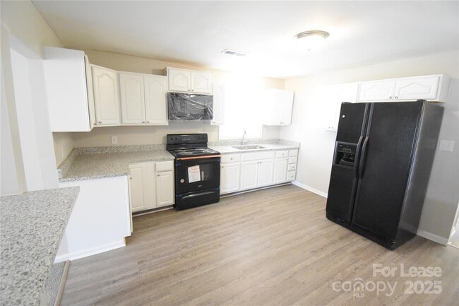 Foto del edificio - 343 Lincoln St SW