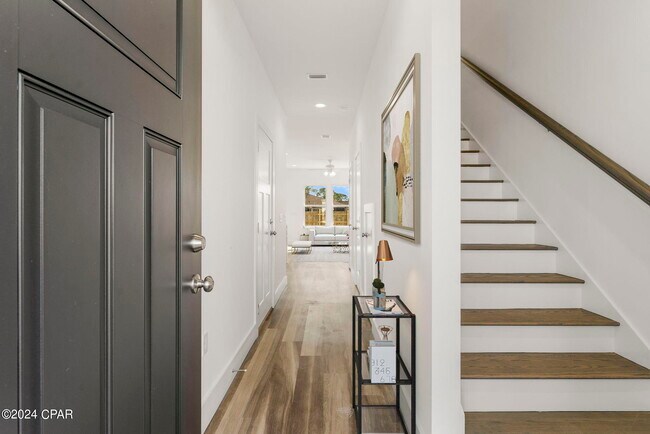 Building Photo - 7037 Patronis Dr