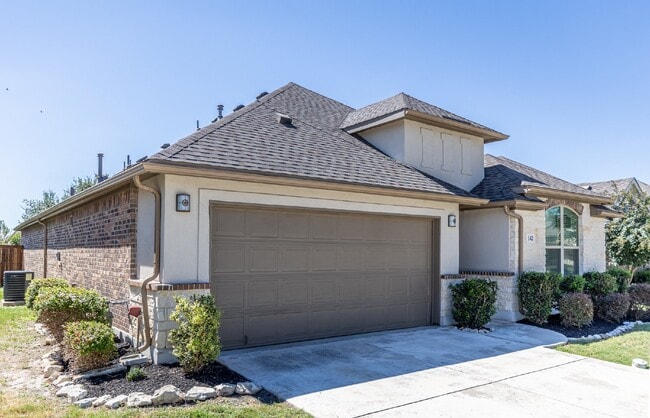 Building Photo - 142 Destiny Dr