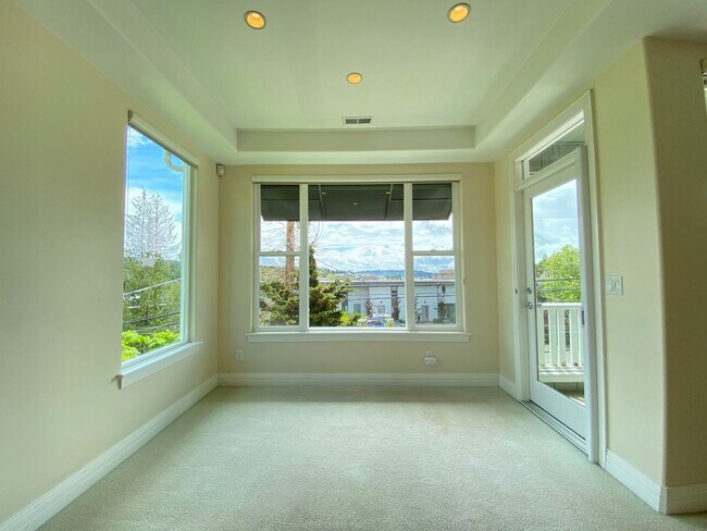 Foto del edificio - Great Penthouse for rent