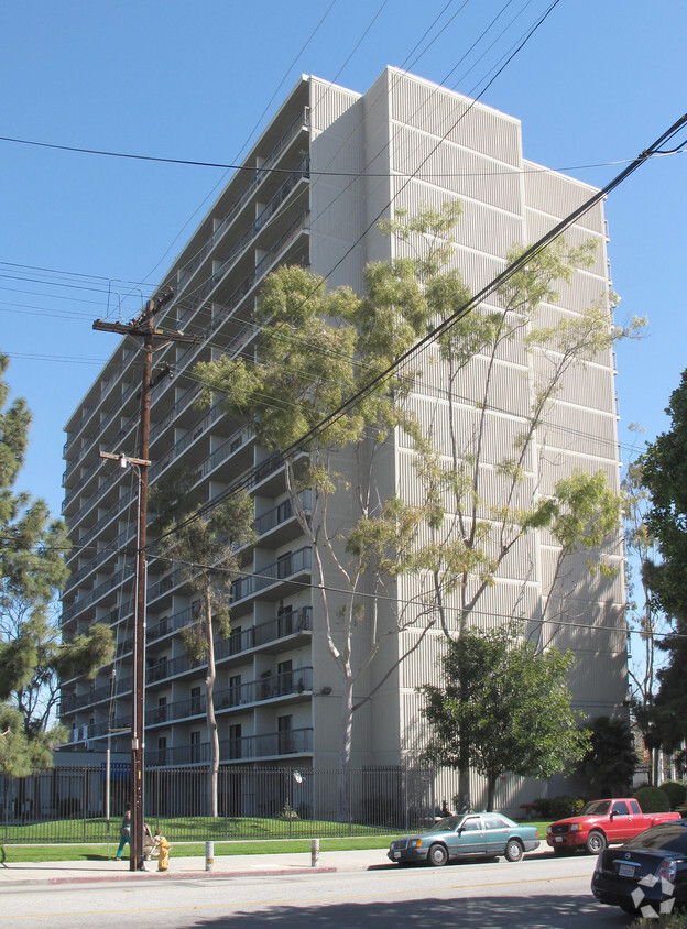 Foto del edificio - Providence Gardens Apartments