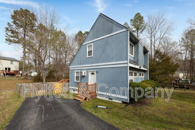 Primary Photo - 3001 Duck River Ct