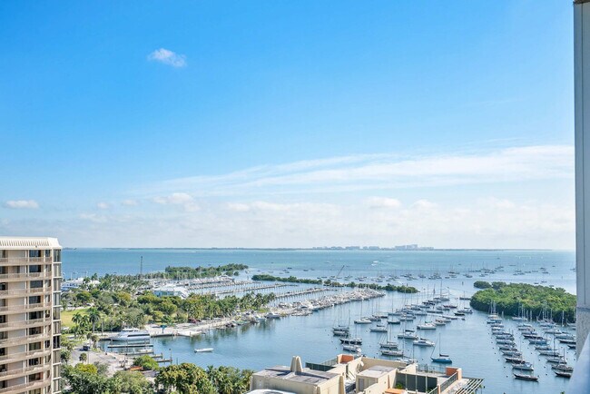 Foto del edificio - 2889 McFarlane Rd