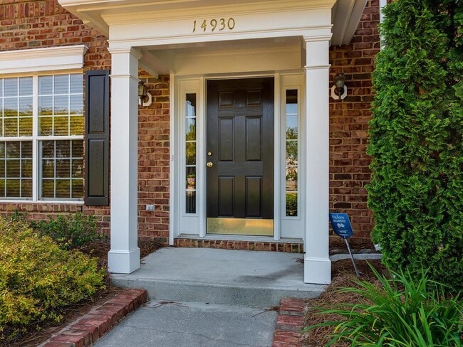 Building Photo - Ballantyne 3 Bedroom Townhome-Perfect Loca...