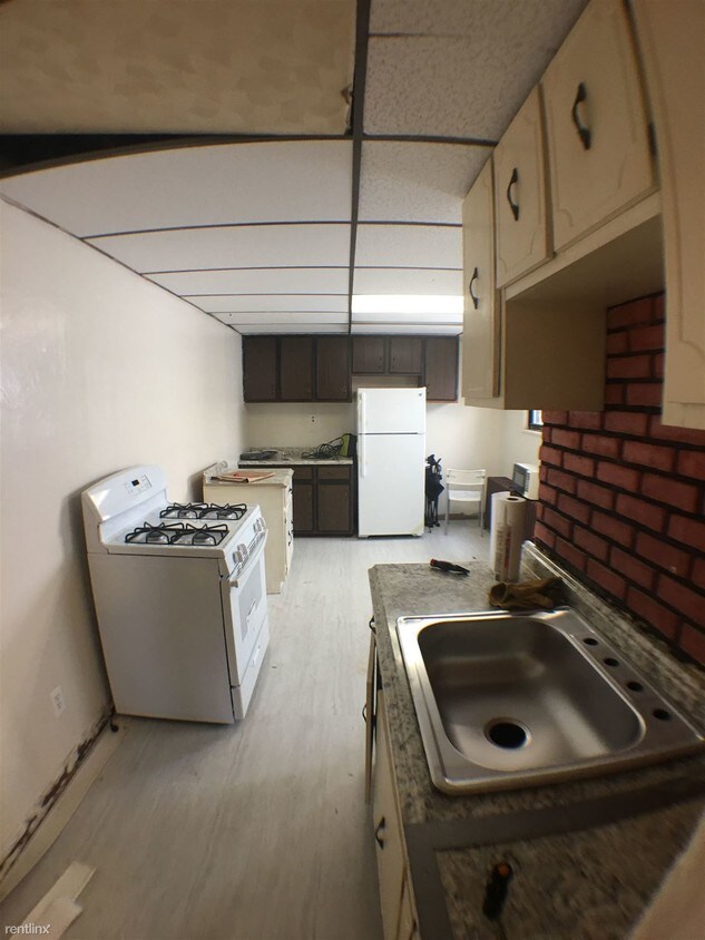 Primary Photo - 2040 Lowrie St