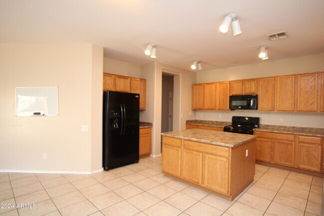 Building Photo - 9302 W Bonitos Rd