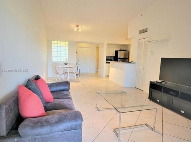 Foto del edificio - 9645 NW 1st Ct