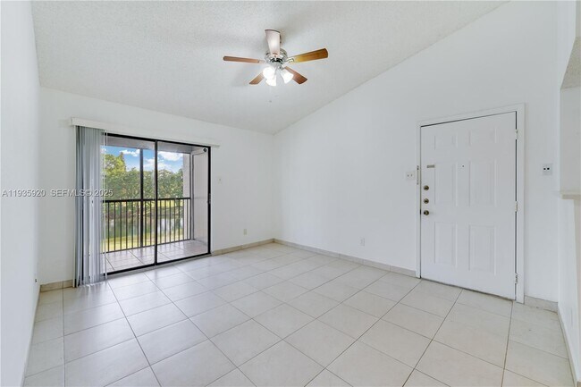 Foto del edificio - 10361 SW 150th Ct