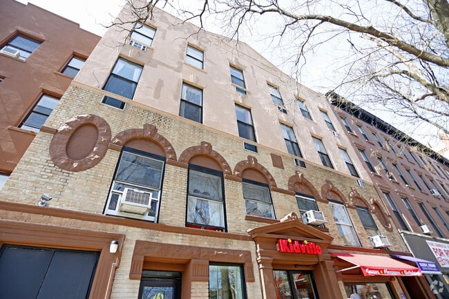 Foto del edificio - 378-380 Court St