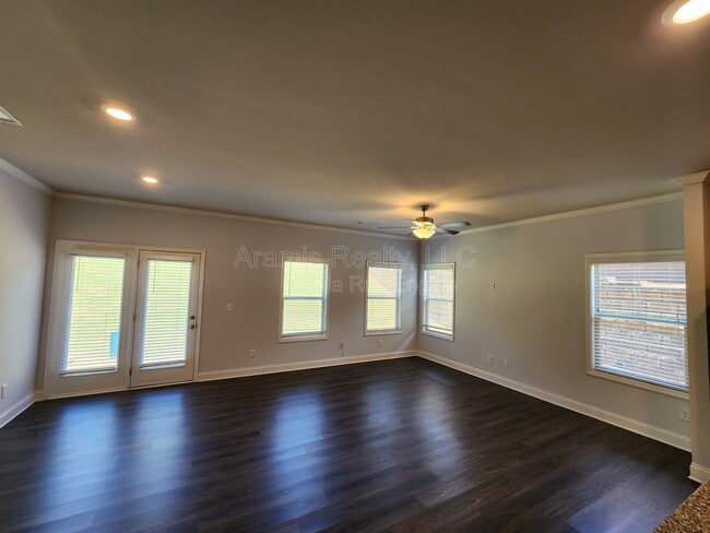 Building Photo - 5201 Pinnacle Walk