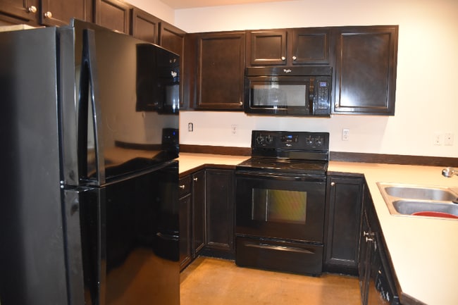 Building Photo - 8372 Wabash Ave S