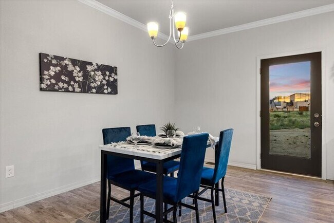 Foto del edificio - 1450 N Platteville Blvd