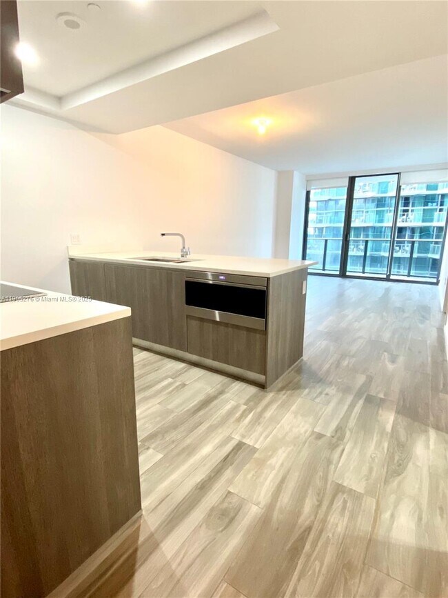 Foto del edificio - 801 S Miami Ave