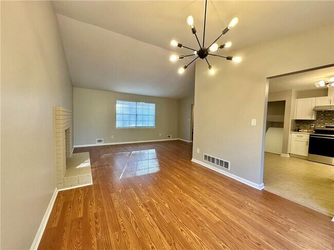 Foto del edificio - 7413 Penland Dr