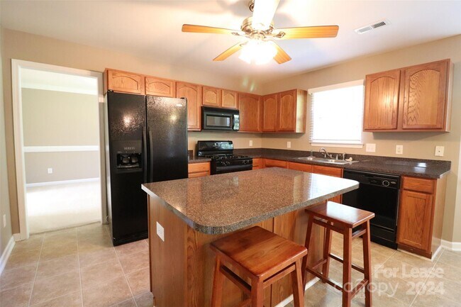 Building Photo - 10828 Elm Bend Dr