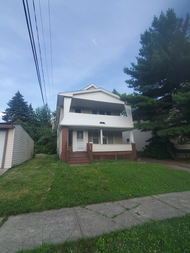 Building Photo - 4621 E 85th St