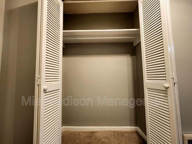 Foto del edificio - 1531 Marcy Cir