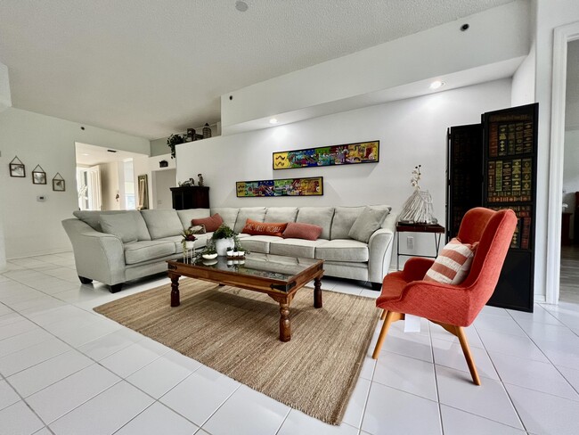 Foto del edificio - 2431 NW 59th St