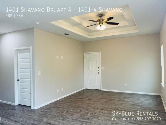Building Photo - 1401 Shavano Dr
