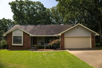 Building Photo - 118 Markhaven Dr