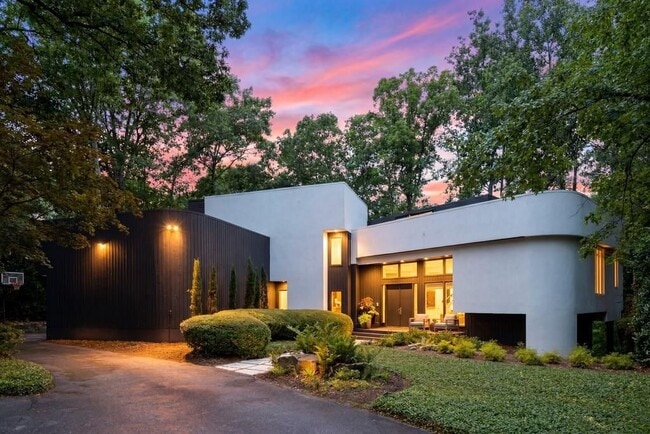 13 Heards Overlook Ct NW