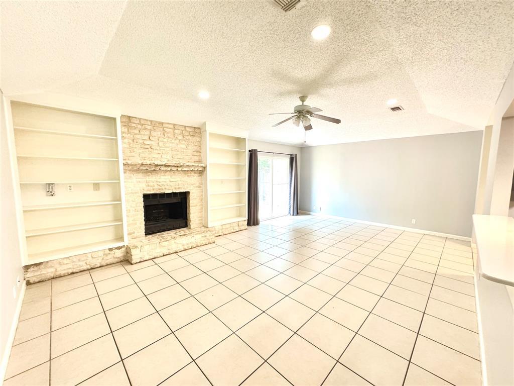 Primary Photo - 1401 Somerset Dr