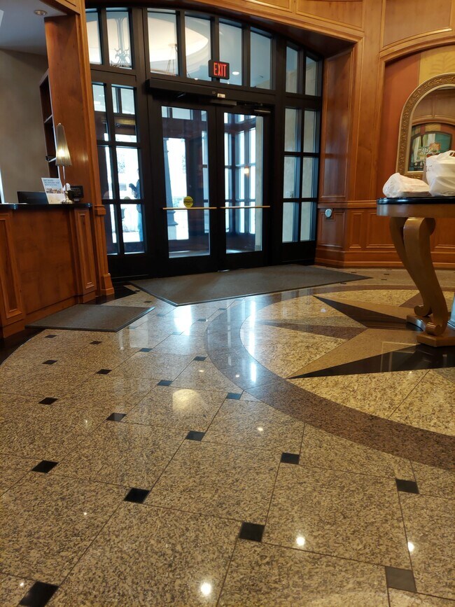 Lobby - 24 Hour Security - 500 E Grant St