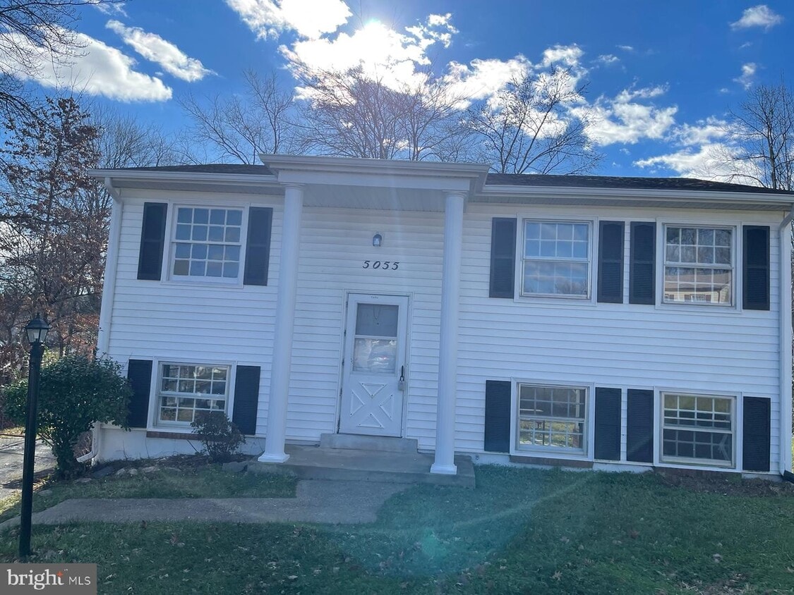 5055 Lakeland Ct, Woodbridge, VA 22193 House Rental in Woodbridge, VA