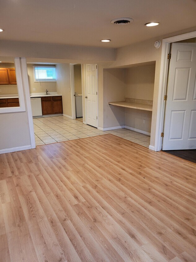 Foto principal - 711 S Poplar St