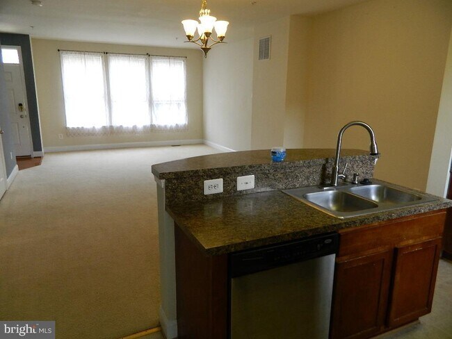 Building Photo - 21905 Weeping Willow Ln