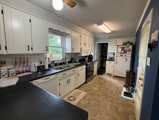 Foto del edificio - The Perfect Family Home!!!