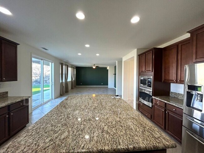 Building Photo - 2248 Isabella Ct