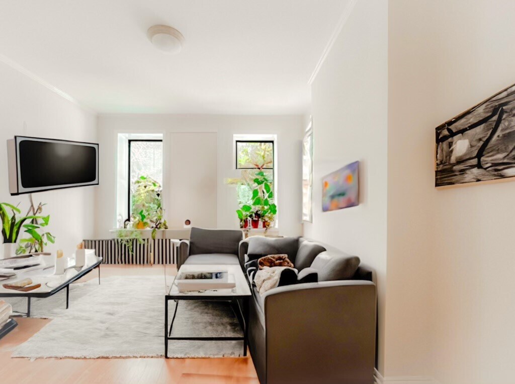 Foto principal - 711 Second Ave
