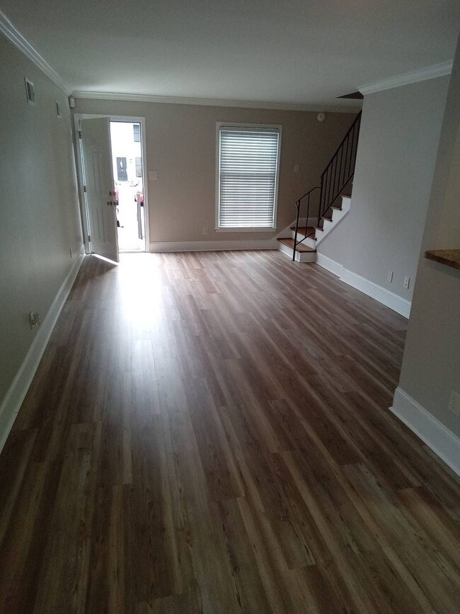 Building Photo - Luxury Condo in Monroe's Beautiful Historic District!  Some Utilities included.