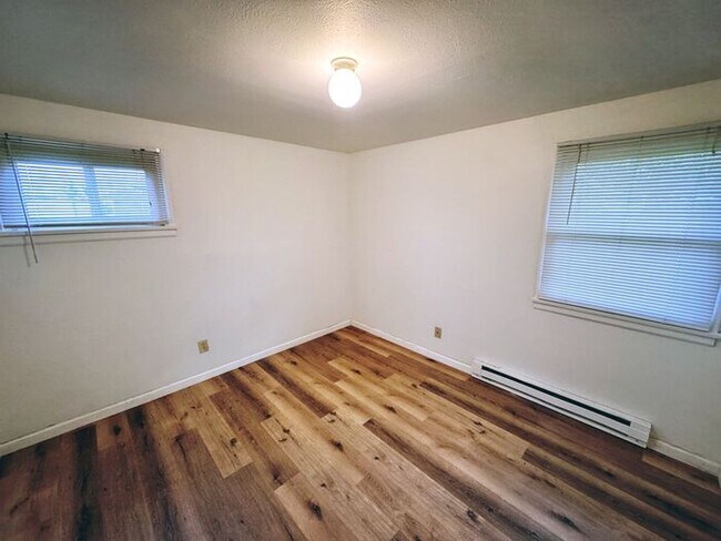 Foto del edificio - Lakewood House! 2 Bedroom 1 Bath Home near...