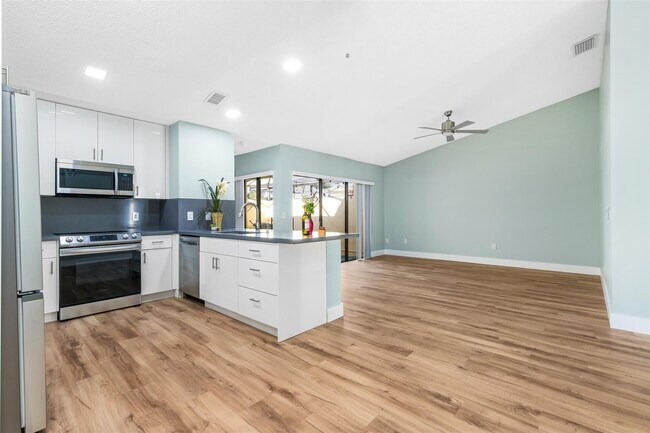 Foto del edificio - 9109 SW 21st St