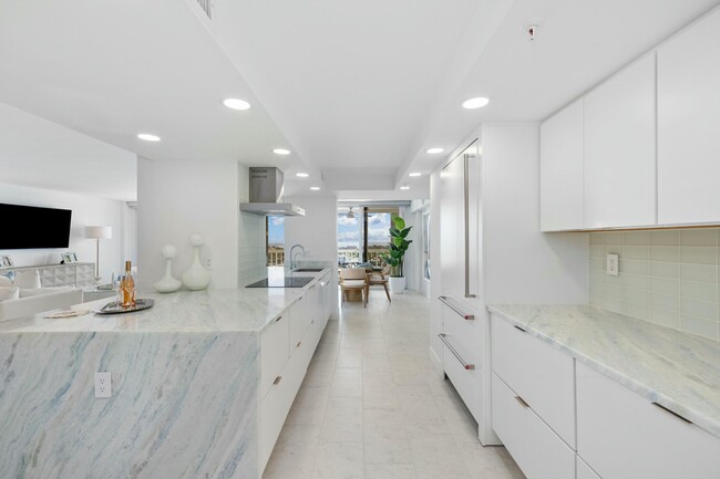 Building Photo - 400 N Flagler Dr