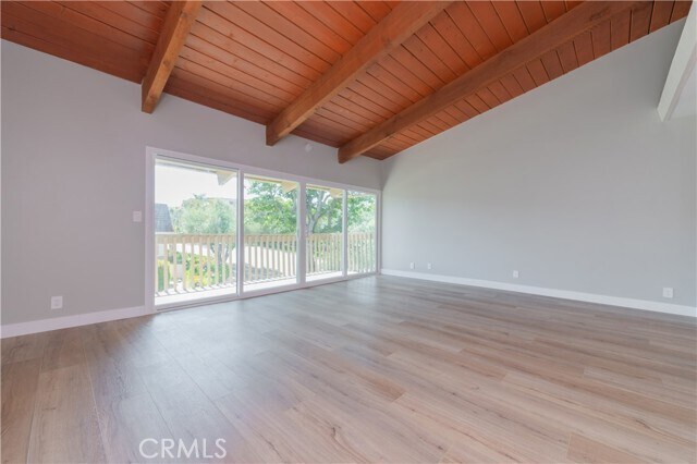 Foto del edificio - 6542 Ocean Crest Dr
