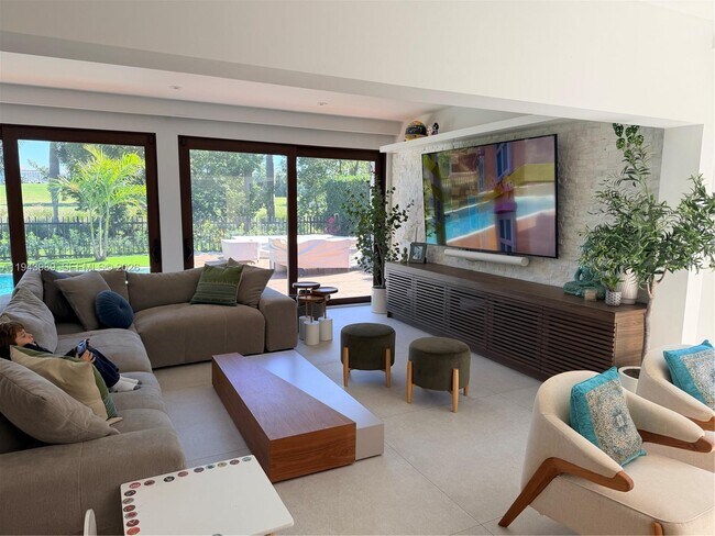 Building Photo - 5911 Alton Rd