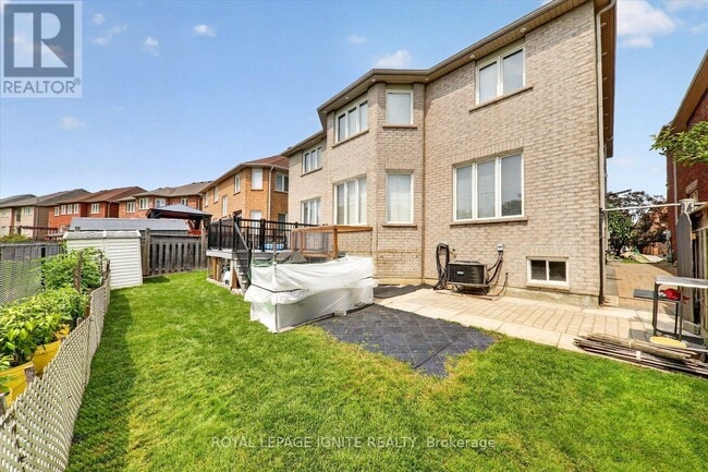 Building Photo - 53 Boulderbrook Dr