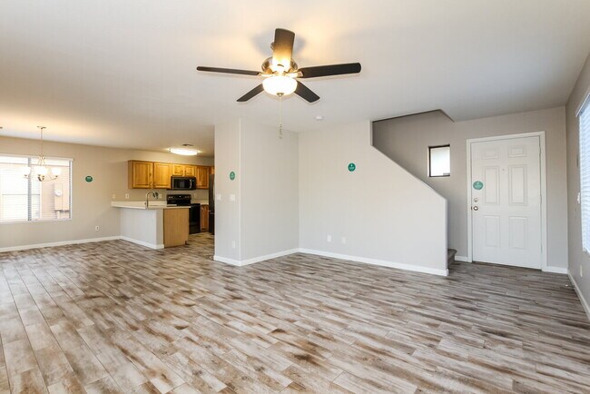 Foto del edificio - 10945 E Clovis Ave